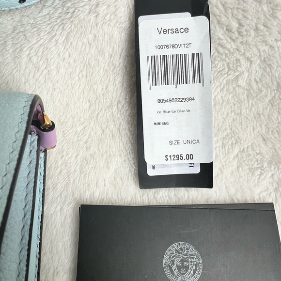🖤SOLD🖤 Versace light blue ‘La Medusa’ shoulder bag NWT - Picture 6 of 16